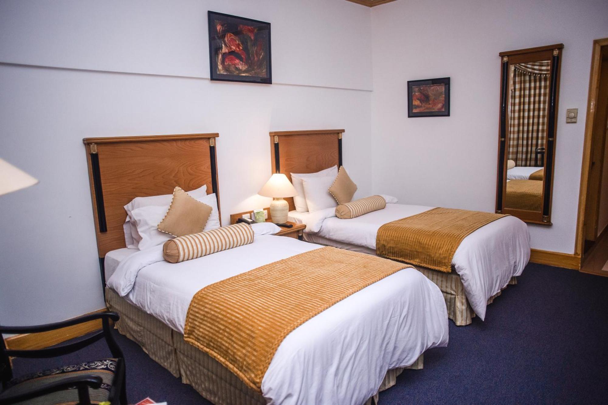 Mehran Hotel Карачи Экстерьер фото