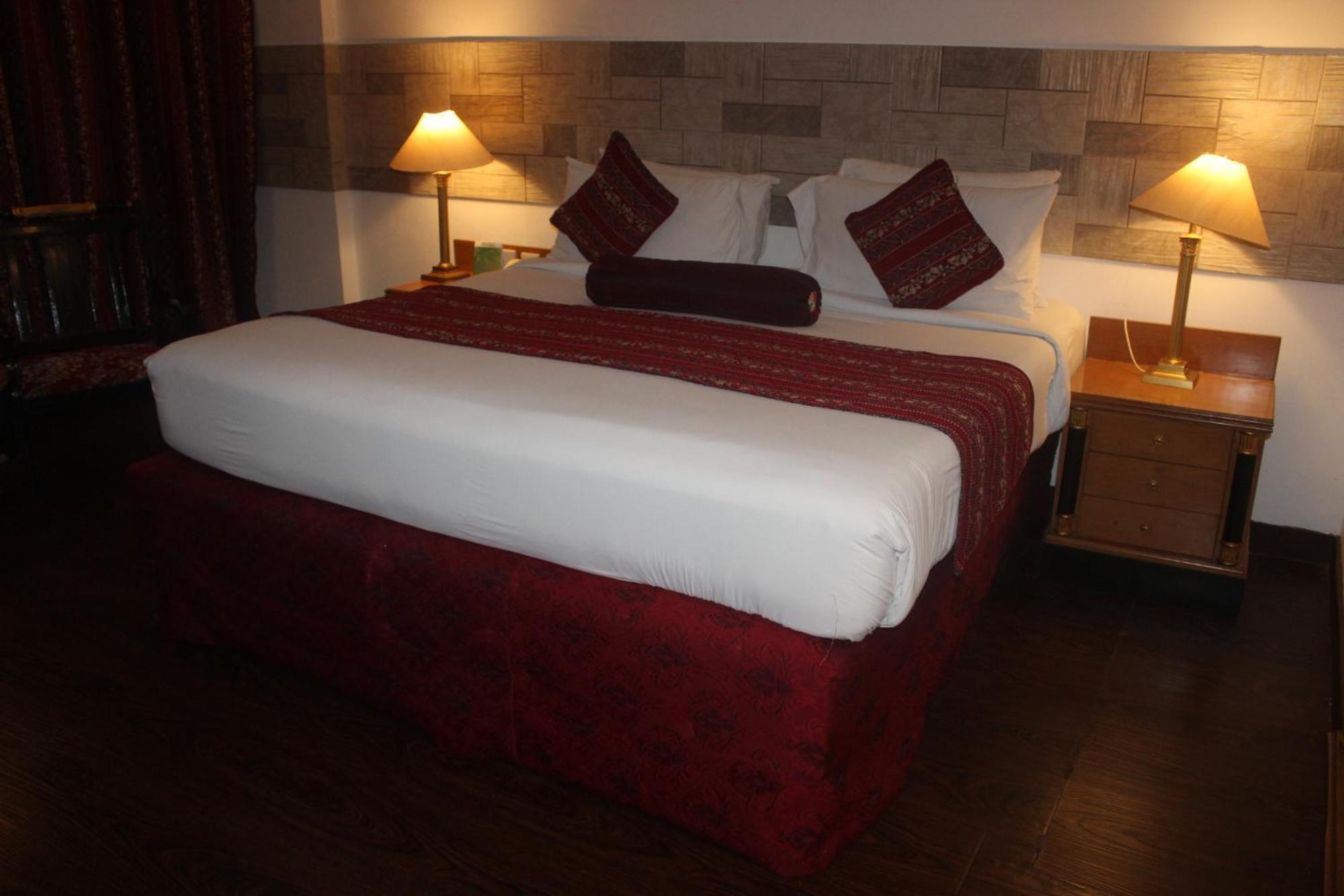 Mehran Hotel Карачи Экстерьер фото